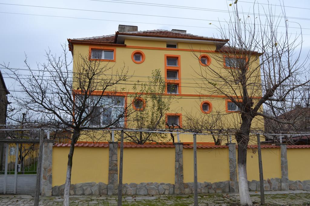 Marinovata Kashta Guest House Weliki Presław Zewnętrze zdjęcie