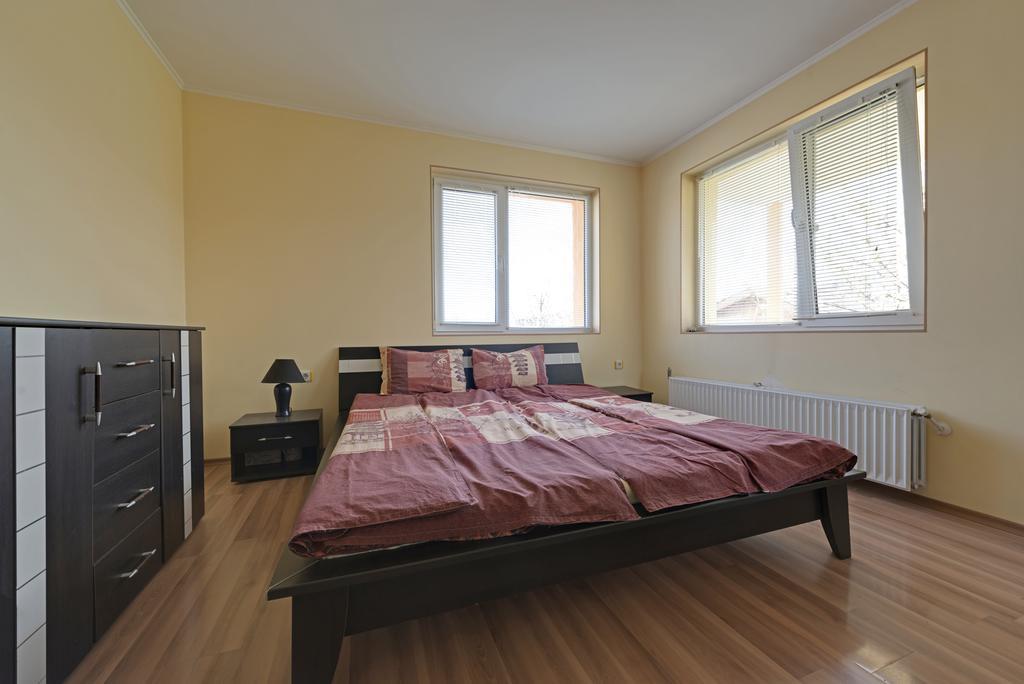 Marinovata Kashta Guest House Weliki Presław Zewnętrze zdjęcie